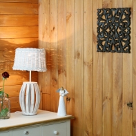 Drevená nástenná dekorácia 30x30cm