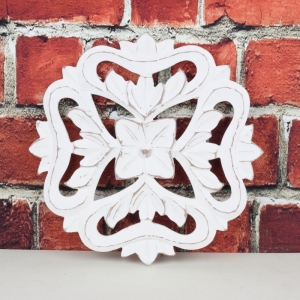 Drevená nástenná dekorácia kvetina 30x30cm