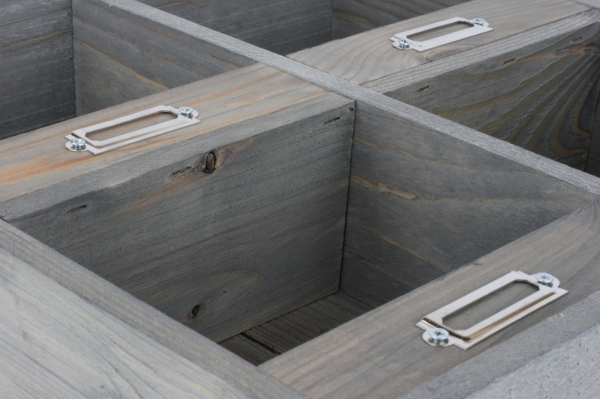 Dřevěná nástěnná police/organizér 39cm