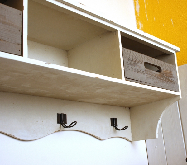 Drevená polička s dvoma šuplíkmi 96cm 