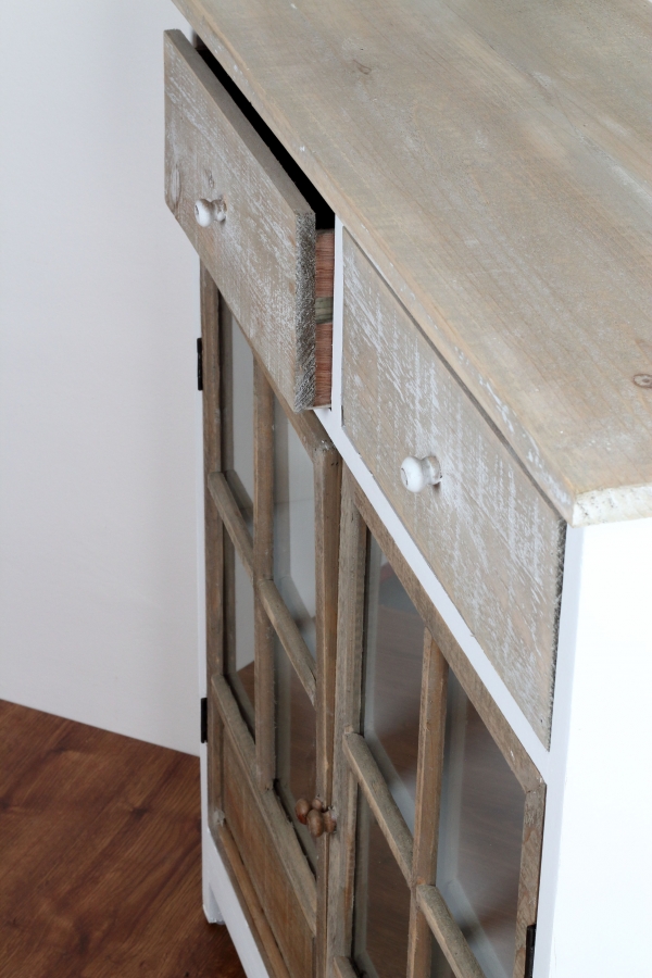 Drevená skrinka presklená s dvoma šuplíky 83x90x32cm