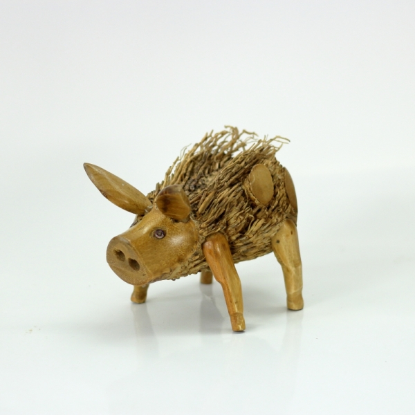 Drevená socha střepaté prasa