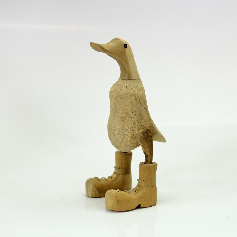 Drevená soška kačička v topánkach 26cm 220g