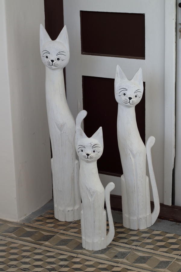 Drevená soška mačka biela 100cm