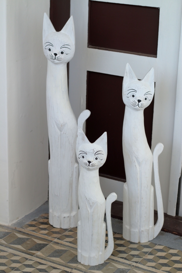 Drevená soška mačka biela 60cm