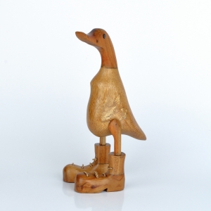 Drevená záhradná dekorácia kačica malá lakovaná (typ B) 25cm