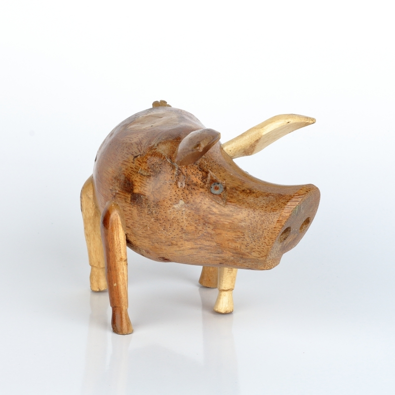 Drevená záhradná dekorácia prasa holé lakované 16x12cm