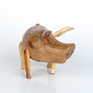 Drevená záhradná dekorácia prasa holé lakované 16x12cm