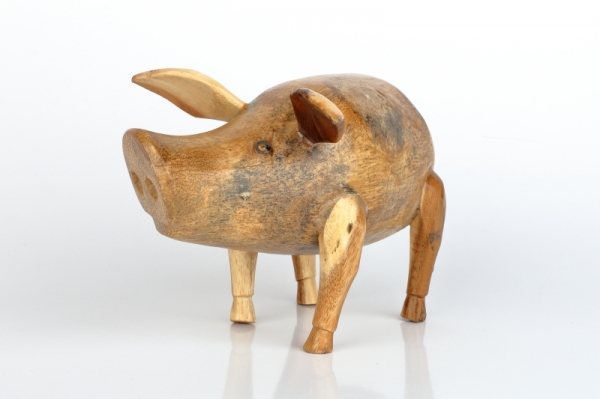 Drevená záhradná dekorácia prasa holé lakované (typ A) 18x15cm