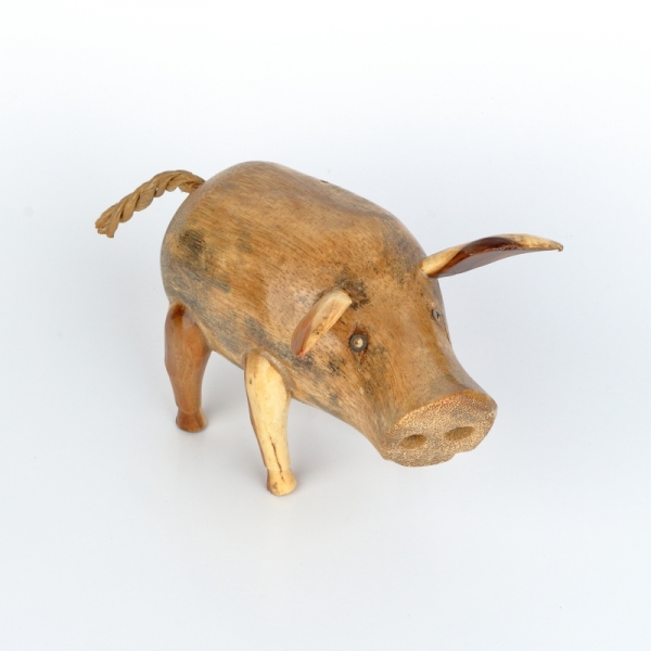 Drevená záhradná dekorácia prasa holé lakované (typ A) 18x15cm