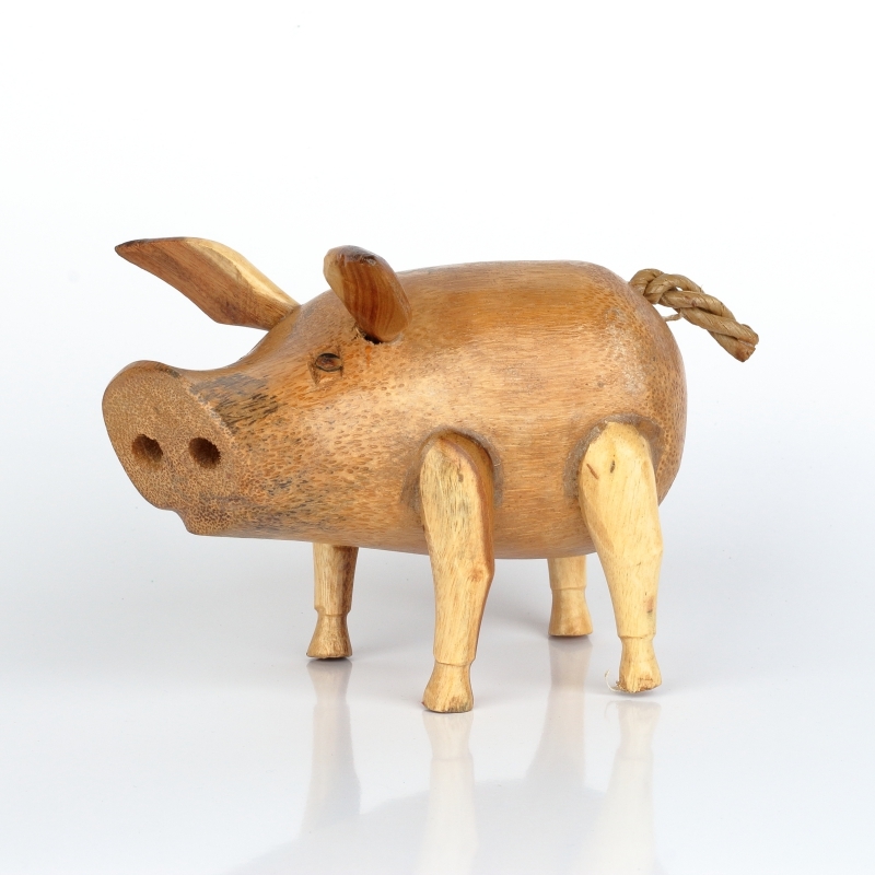 Drevená záhradná dekorácia prasa holé lakované (typ D) 18x15cm