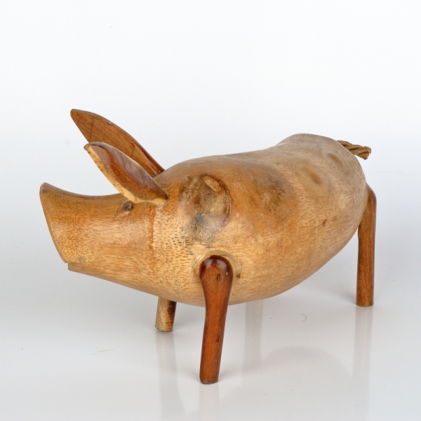 Drevená záhradná dekorácia prasa lakované 30cm