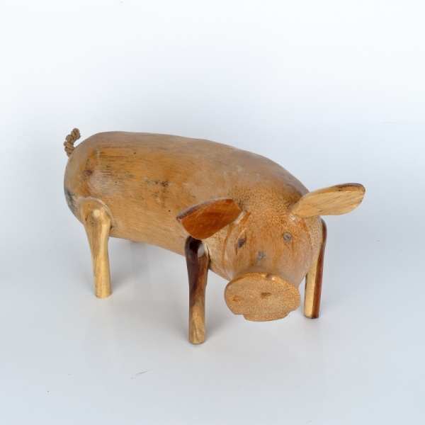 Drevená záhradná dekorácia prasa lakované 30cm