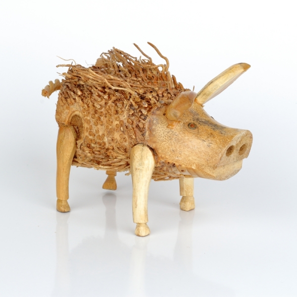 Drevená záhradné dekorácie prasa strapaté 20x13,5cm