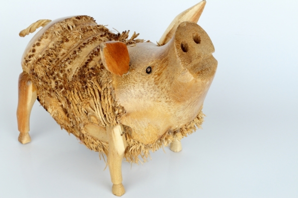 Drevená záhradná dekorácia prasa strapaté 25x15cm