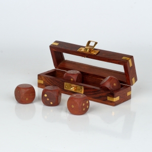 Drevené hracie kocky v krabičke 13x4x3,7cm