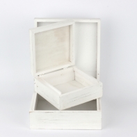 Drevené krabičky s ornamentmi a patinou 22x22/16x16cm