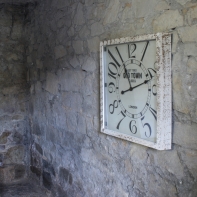 Drevené nástenné hodiny OLD TOWN 60x60cm