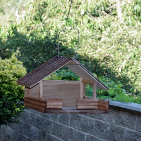 Drevené vtáčie krmítko 24x37x34cm