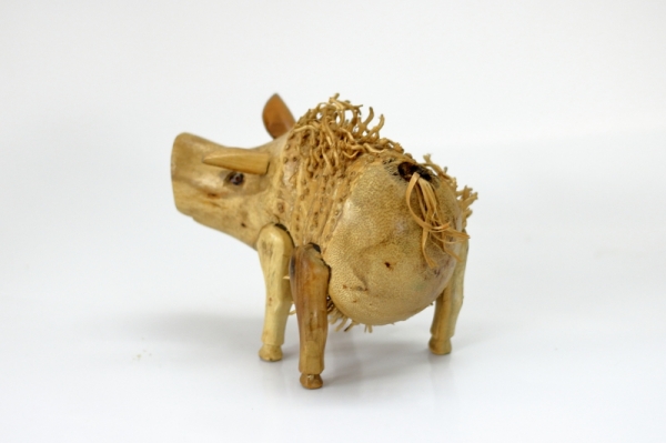 Drevené sochy na záhradu strapaté prasiatko