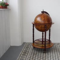 Drevený bar na alkohol Globus pr. 40 cm