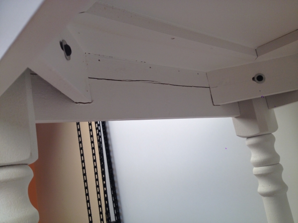 Drevený biely stôl / ostrovček antik 122,5 x 60,5x90cm