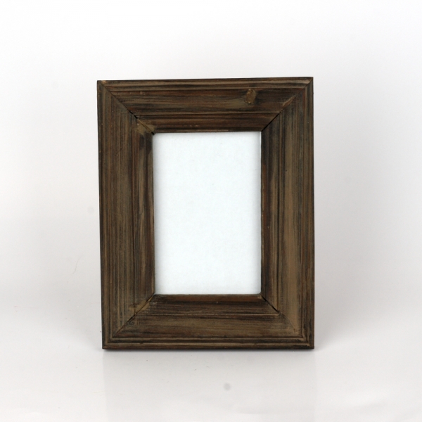 Drevený hnedý fotorámček 19,5x24cm