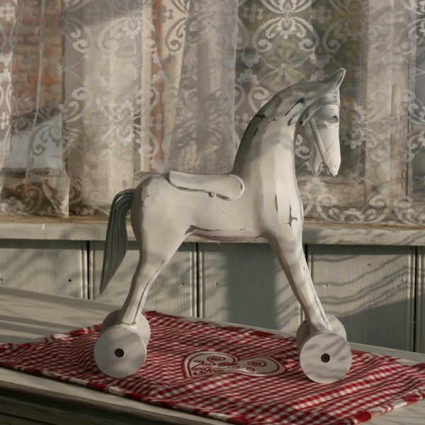 Drevený hojdací kôň biely 30x34cm