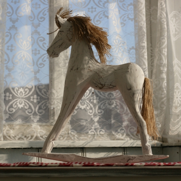 Drevený hojdací kôň dekorácie 38cm