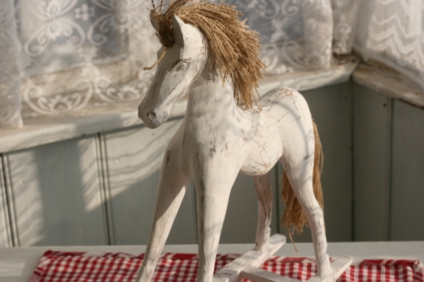 Drevený hojdací kôň dekorácie 38cm