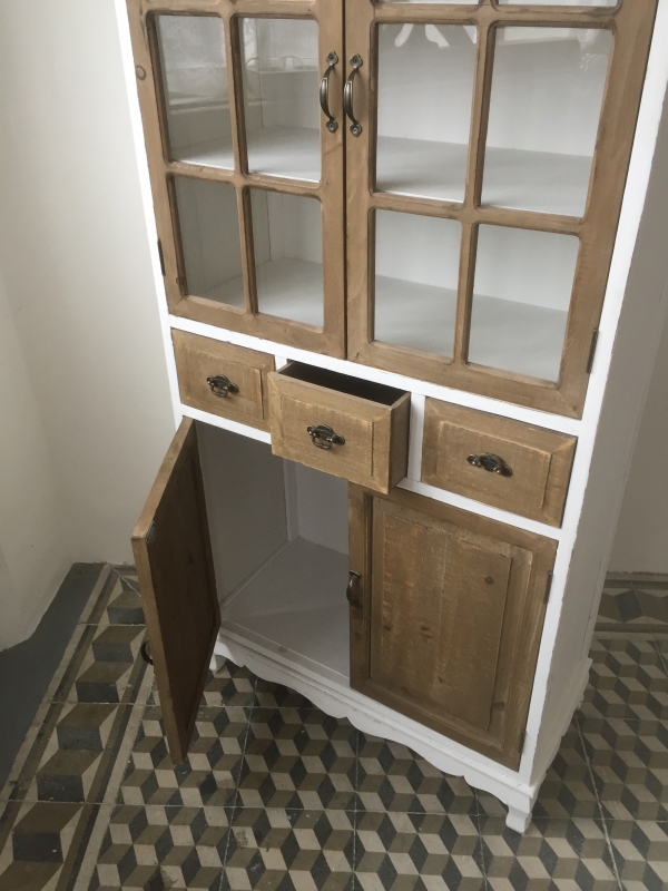 Drevený kredenc 69,5×139×32,5cm