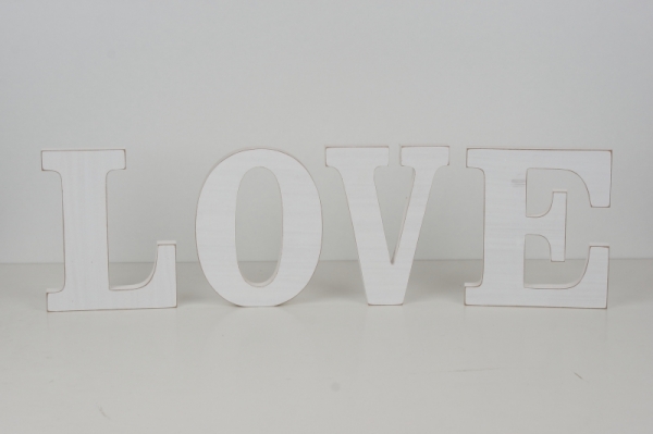 Drevený nápis LOVE 17,5cm