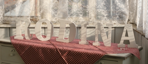 Drevený nápis RODINA 18x15cm