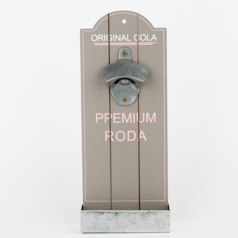 Drevený nástenný otvárač na fľaše 31x12cm