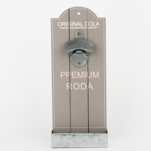 Drevený nástenný otvárač na fľaše 31x12cm