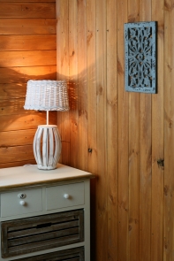 Drevený nástenný panel sivý 33x23cm