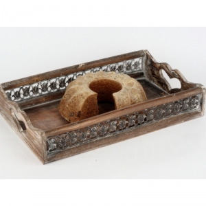 Drevený podnos s kovovým zdobením 37x22x7,5cm