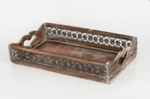 Drevený podnos s kovovým zdobením 37x22x7,5cm