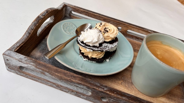 Drevený podnos sada dvoch kusov s úchytmi 31,5 x 23 cm