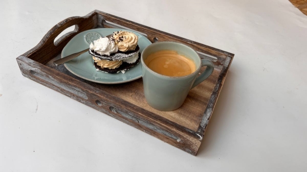 Drevený podnos sada dvoch kusov s úchytmi 31,5 x 23 cm