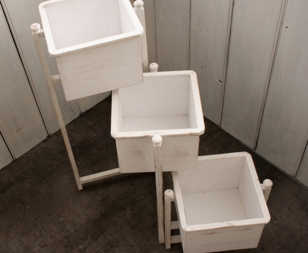 Drevený stojan na kvety biely 67cm