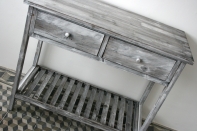 Drevený stôl hnedý so zásuvkou 90×77×41cm