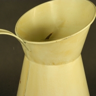 Džbán s ruží - poškodený preliačením