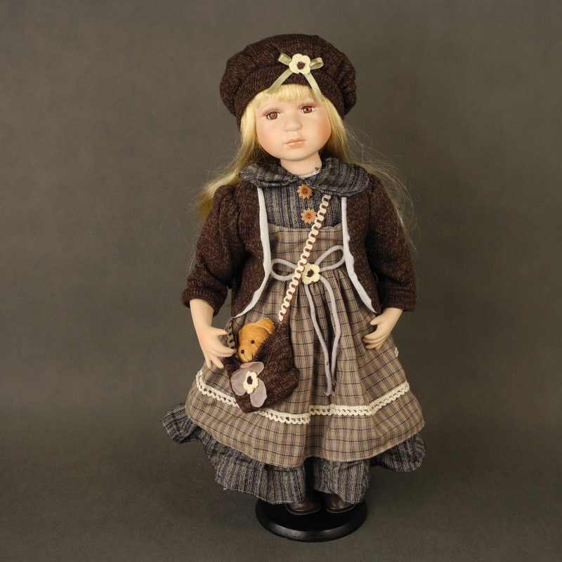 Exkluzívna zberateľská bábika Gabriela 60 cm