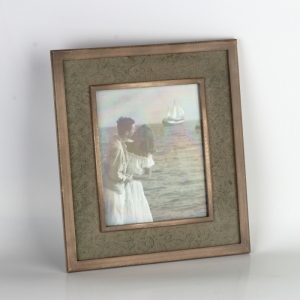 Fotorámeček 34x39cm - vyřazeno po pádu