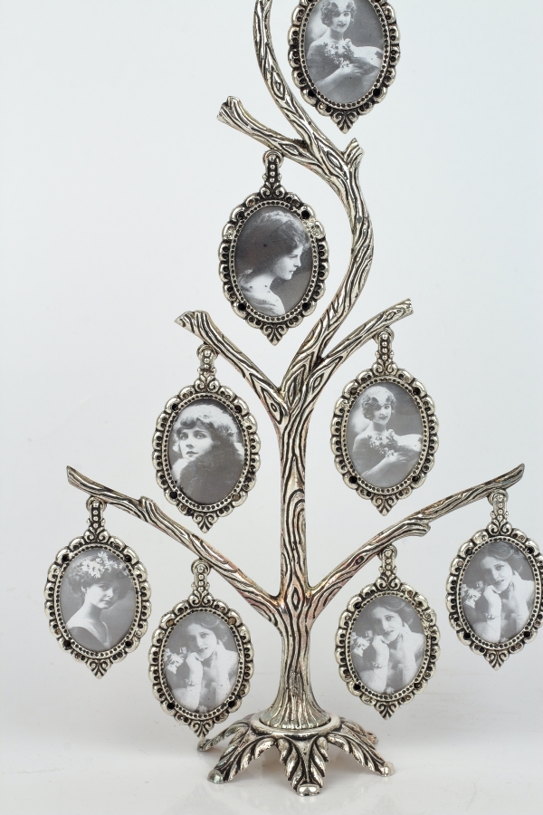 Fotorámik na rodokmeň 26,7 x 14,5 x 2,5 cm 8 fotografií