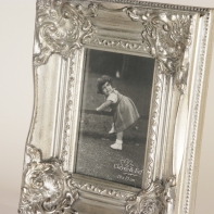 Fotorámik strieborný zdobený 20x25cm