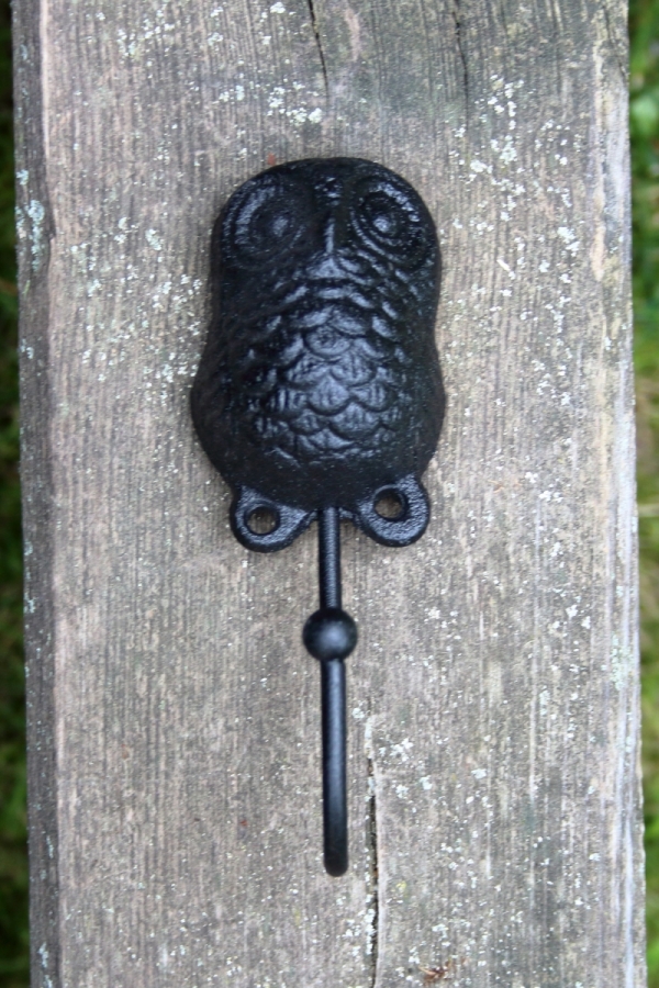Háčik na kľúče so sovou čierny
