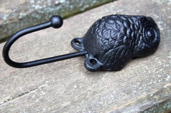 Háčik na kľúče so sovou čierny