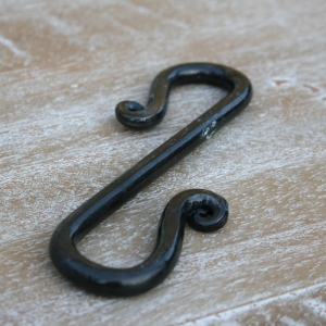 Háčik obojstranný